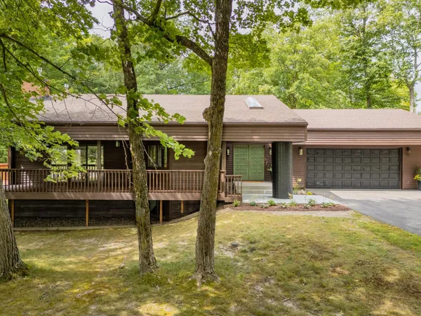 $789,000 | 3711 Golf Course Road, Grand Rapids, MN 55744