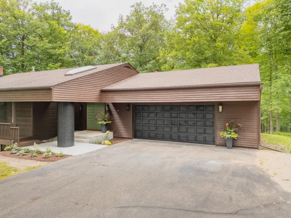 $789,000 | 3711 Golf Course Road, Grand Rapids, MN 55744