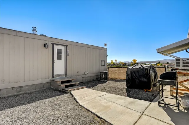 $215,000 | 387 Park Boulevard, Unit 153, Alamo, NV 89001