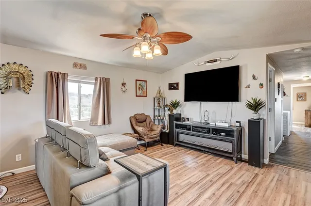 $215,000 | 387 Park Boulevard, Unit 153, Alamo, NV 89001