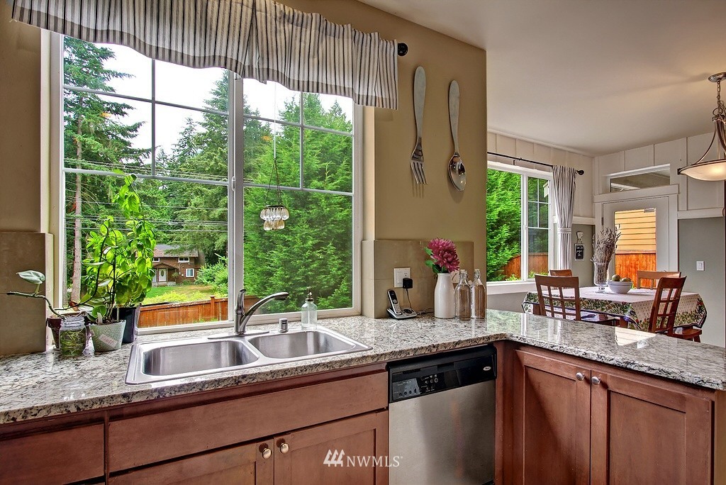 23112 35th Drive Southeast Bothell, WA 98021 - Photo 7 of 17