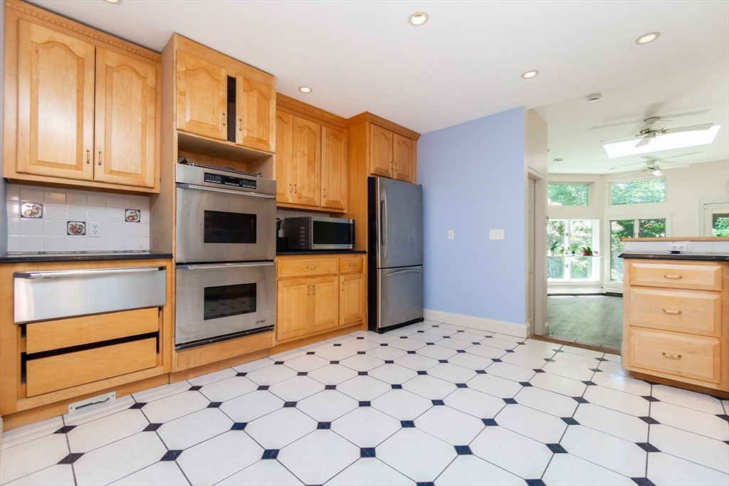 133 Concord Road Sudbury, MA 01776 - Photo 3 of 32