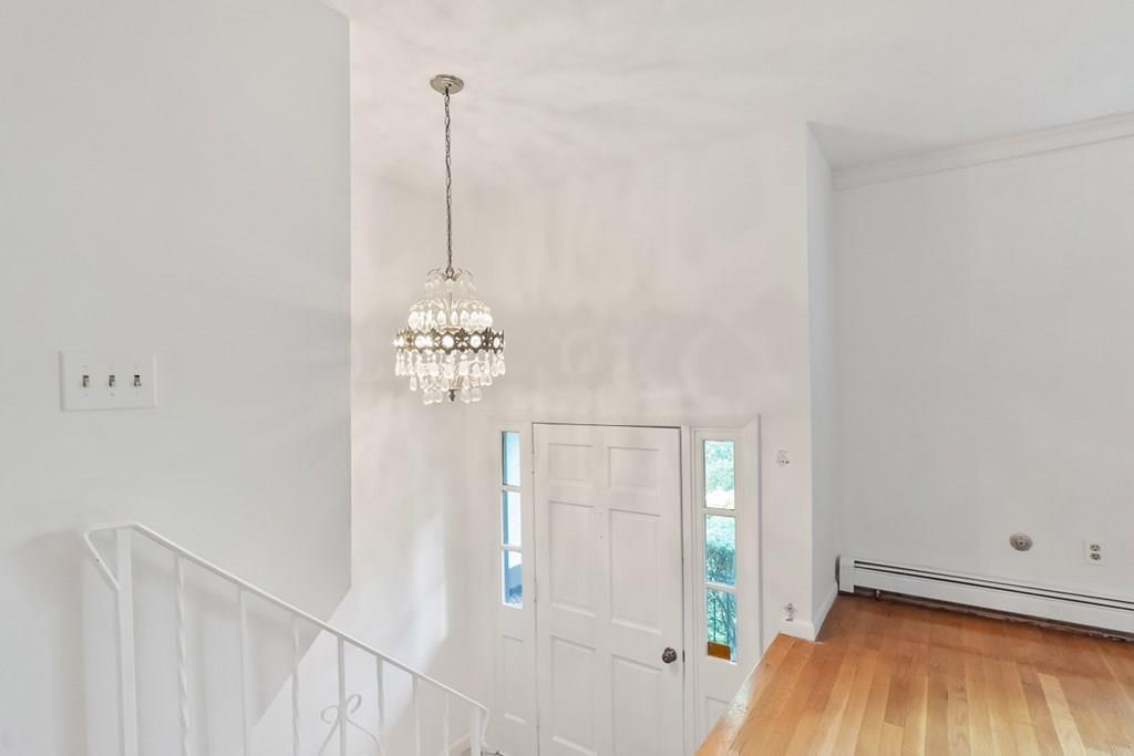 122 Graymore Road Waltham, MA 02451 - Photo 3 of 24