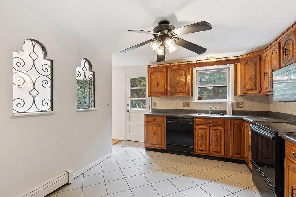 122 Graymore Road Waltham, MA 02451 - Photo 8 of 24