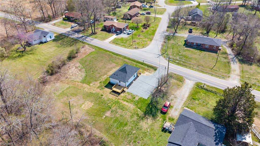 955 West Holt Street Mebane, NC 27302 - Photo 15 of 37