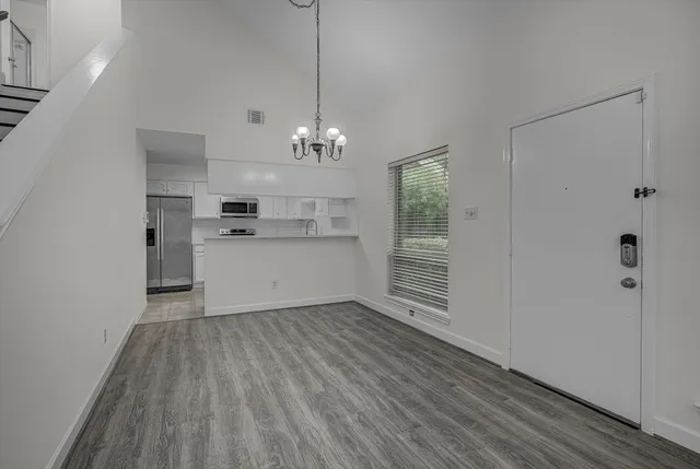 $1,900 | 13975 Hollowgreen Drive, Unit 1, Houston, TX 77082