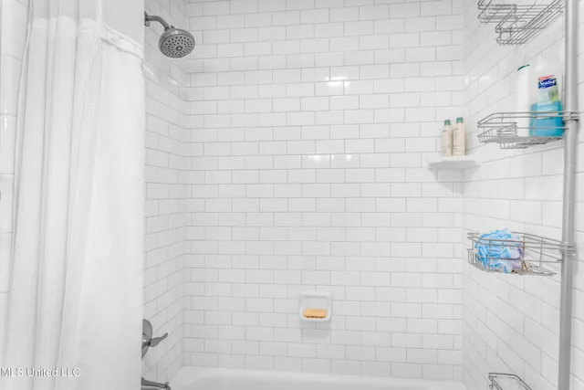 $223,711 | 236 Highpoint Drive, Diamondhead, MS 39525