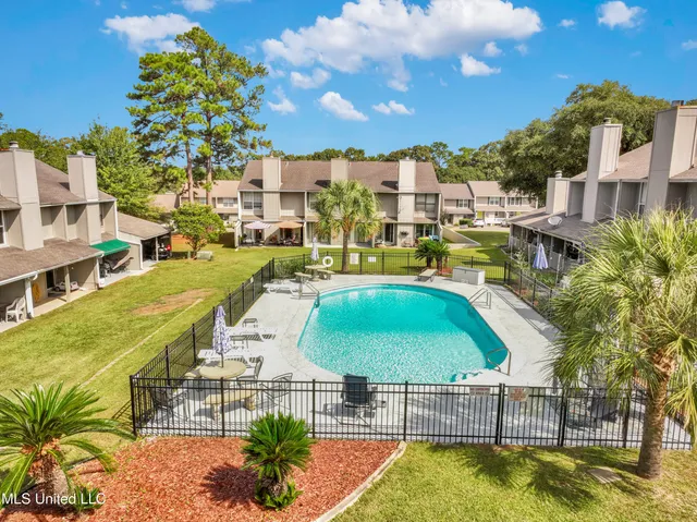 $223,711 | 236 Highpoint Drive, Diamondhead, MS 39525