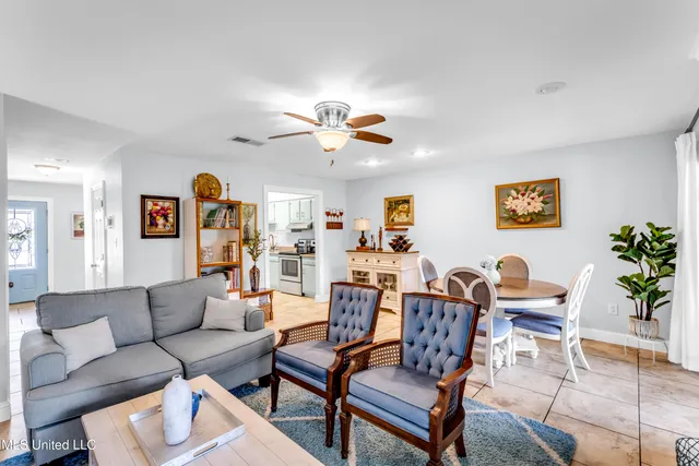 $223,711 | 236 Highpoint Drive, Diamondhead, MS 39525