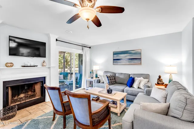 $223,711 | 236 Highpoint Drive, Diamondhead, MS 39525