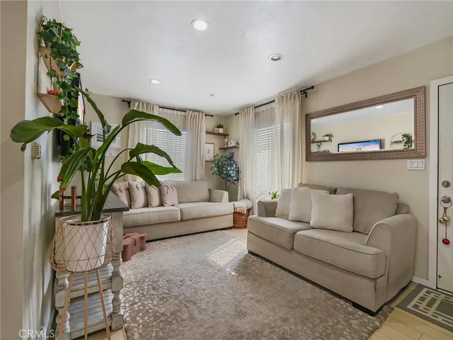 $699,000 | 4037 East 7th Street, Long Beach, CA 90804