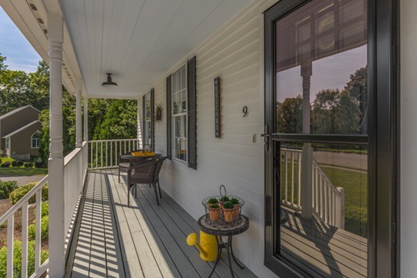 9 Holly Lane Beverly, MA 01915 - Photo 4 of 30