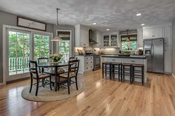 9 Holly Lane Beverly, MA 01915 - Photo 10 of 30