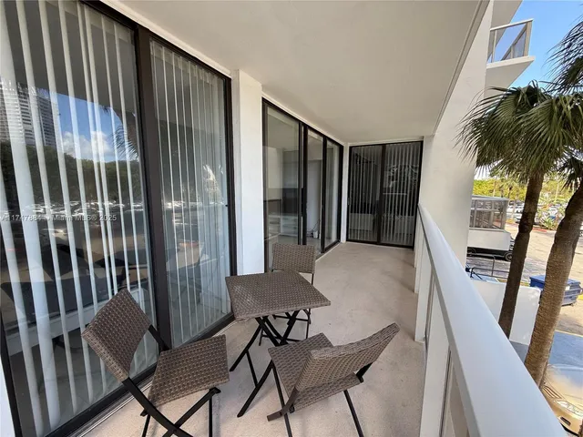 $2,500 | 3731 North Country Club Drive, Unit 222, Aventura, FL 33180