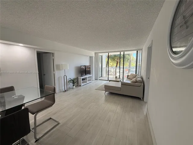 $2,500 | 3731 North Country Club Drive, Unit 222, Aventura, FL 33180