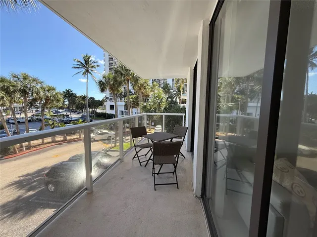 $2,500 | 3731 North Country Club Drive, Unit 222, Aventura, FL 33180