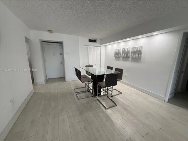 $2,500 | 3731 North Country Club Drive, Unit 222, Aventura, FL 33180