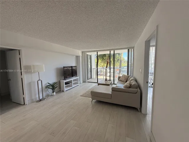 $2,500 | 3731 North Country Club Drive, Unit 222, Aventura, FL 33180