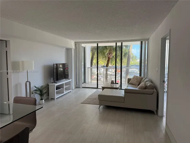 $2,500 | 3731 North Country Club Drive, Unit 222, Aventura, FL 33180