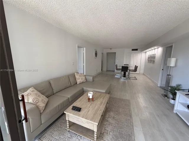 $2,500 | 3731 North Country Club Drive, Unit 222, Aventura, FL 33180