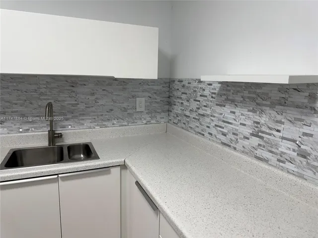 $2,500 | 3731 North Country Club Drive, Unit 222, Aventura, FL 33180