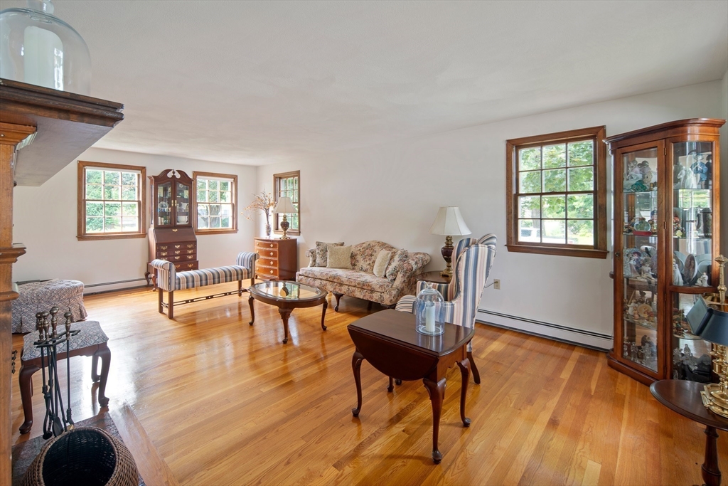 42 Riverside Drive Reading, MA 01867 - Photo 15 of 33