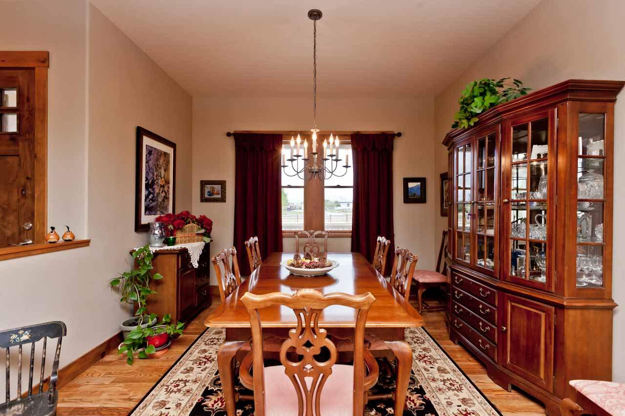 1355 Saddle Ridge Road Loma, CO 81524 - Photo 14 of 36 a very nice looking room with many windows