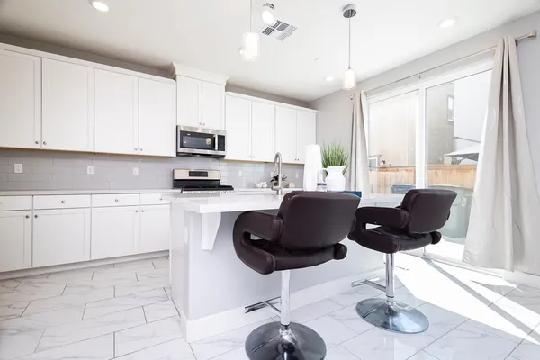 $575,000 | 3596 Birdland Avenue, Sacramento, CA 95835