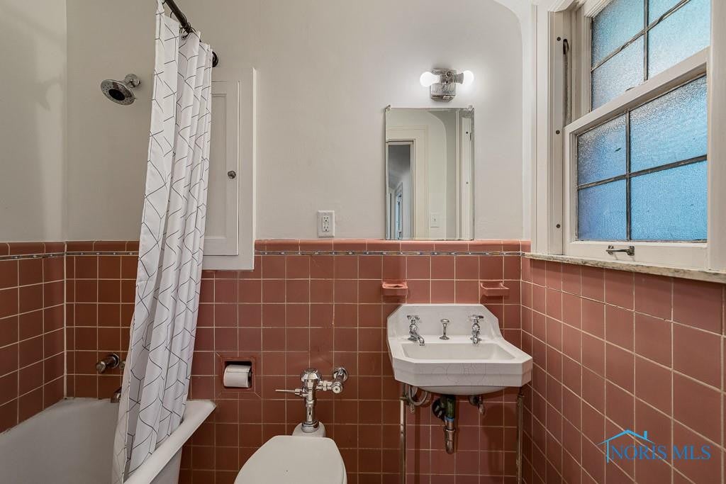 3446 Chestnut Hill Road Toledo, OH 43606 - Photo 40 of 47 Photo 40