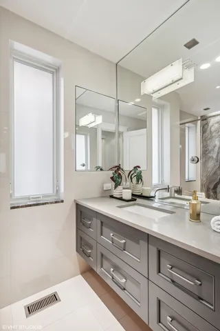 $5,495,000 | 1540 North Dearborn Parkway, Chicago, IL 60610