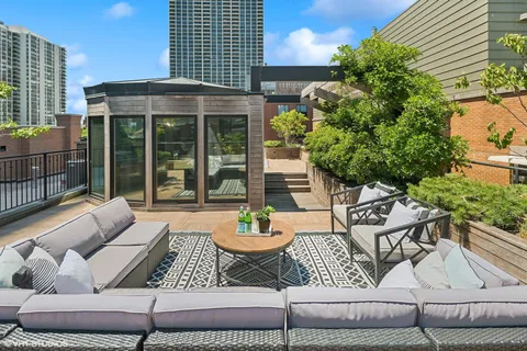 $5,495,000 | 1540 North Dearborn Parkway, Chicago, IL 60610