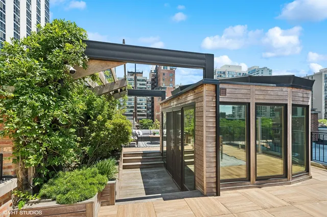 $5,495,000 | 1540 North Dearborn Parkway, Chicago, IL 60610