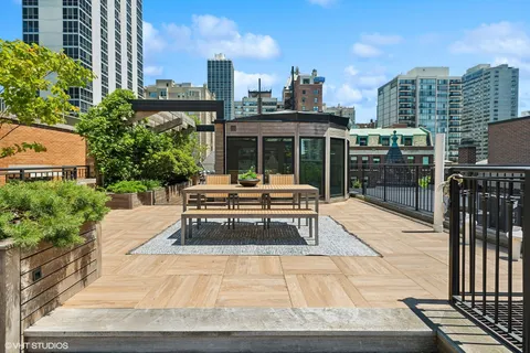 $5,495,000 | 1540 North Dearborn Parkway, Chicago, IL 60610