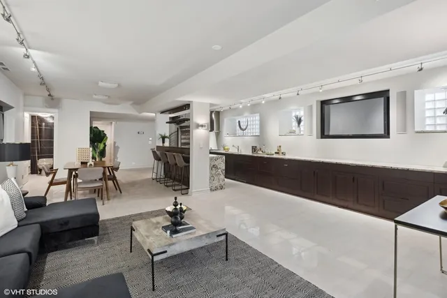 $5,495,000 | 1540 North Dearborn Parkway, Chicago, IL 60610