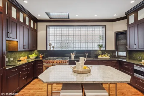 $5,495,000 | 1540 North Dearborn Parkway, Chicago, IL 60610