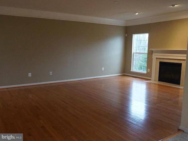 5209 Braeburn Way Perry Hall, MD 21128 - Photo 4 of 9 Interior (General)