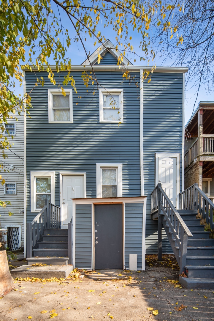5918 South Carpenter Street Chicago, IL 60621 - Photo 8 of 15 a front view of a house