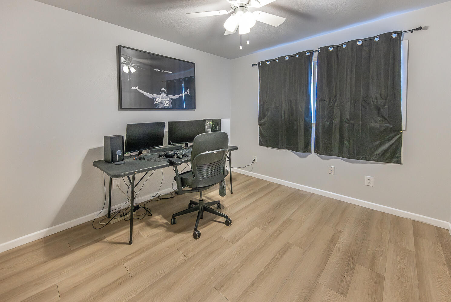 3613 58th Street Lubbock, TX 79413 - Photo 13 of 20 a workspace with furniture and window