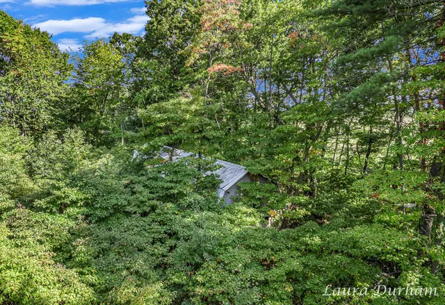 $137,500 | 11525 Fillmore Street, West Olive, MI 49460