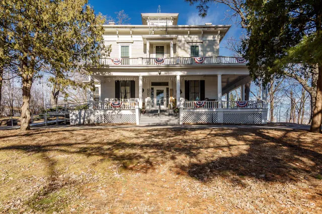 $595,000 | 2200 West Memorial Drive, Janesville, WI 53548