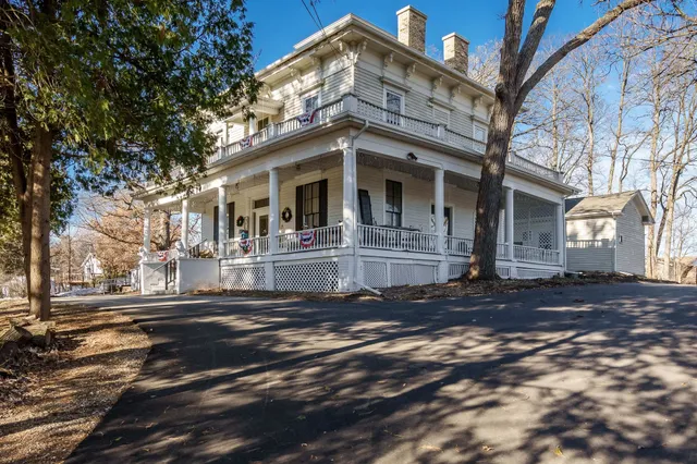 $595,000 | 2200 West Memorial Drive, Janesville, WI 53548