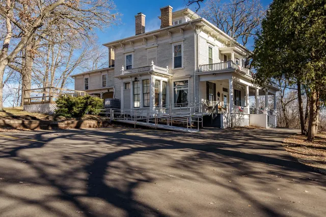 $595,000 | 2200 West Memorial Drive, Janesville, WI 53548