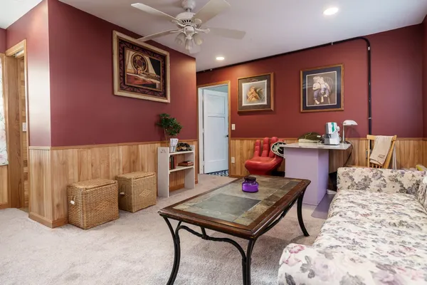 $549,900 | 2200 West Memorial Drive, Janesville, WI 53548