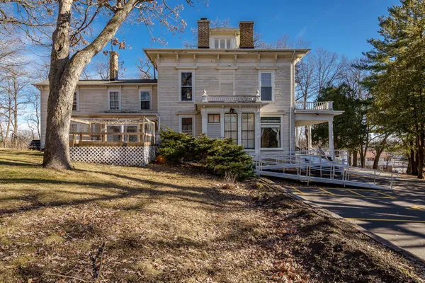 $549,900 | 2200 West Memorial Drive, Janesville, WI 53548