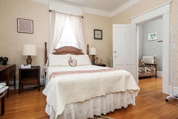 $549,900 | 2200 West Memorial Drive, Janesville, WI 53548