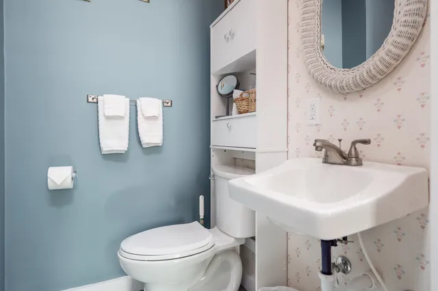 $595,000 | 2200 West Memorial Drive, Janesville, WI 53548