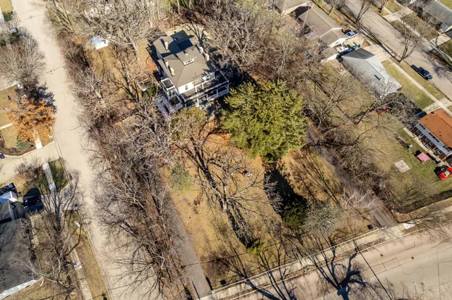 $595,000 | 2200 West Memorial Drive, Janesville, WI 53548