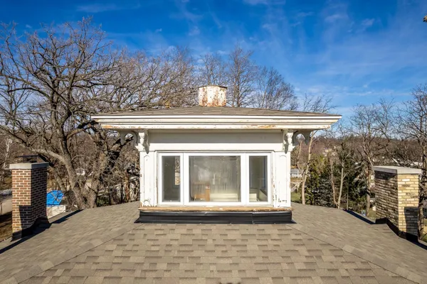 $549,900 | 2200 West Memorial Drive, Janesville, WI 53548