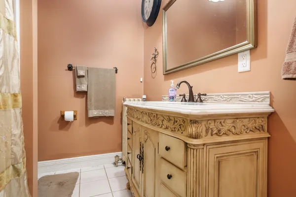 $549,900 | 2200 West Memorial Drive, Janesville, WI 53548