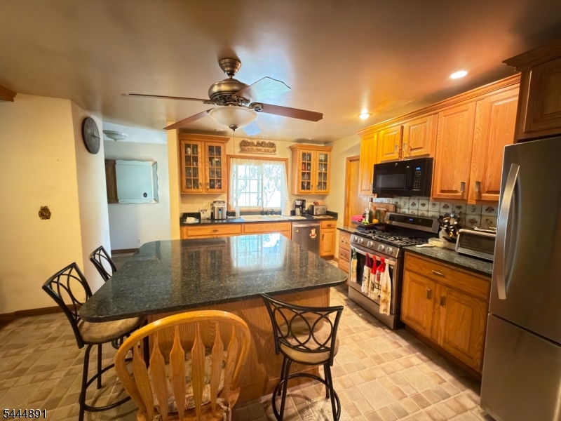 24 Beardslee Road Millstone, NJ 08844 - Photo 4 of 19